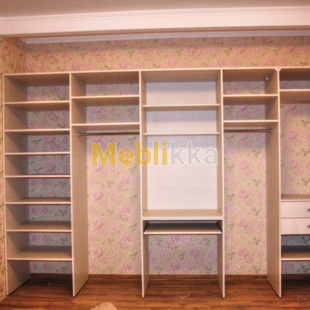 шкаф, детская комната, бабочки, рисунок на стекле