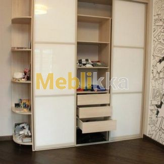 шкаф-купе, белое стекло, белый фасад, www.meblikka.com.ua