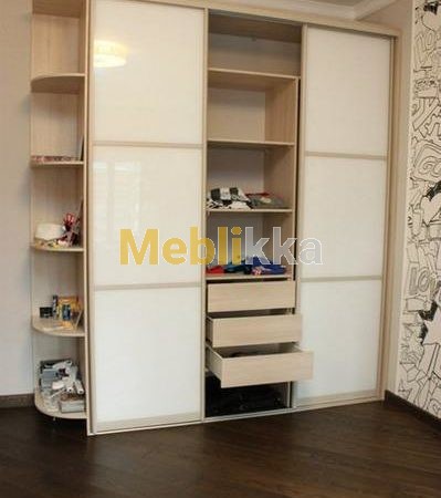 шкаф-купе, белое стекло, белый фасад, www.meblikka.com.ua